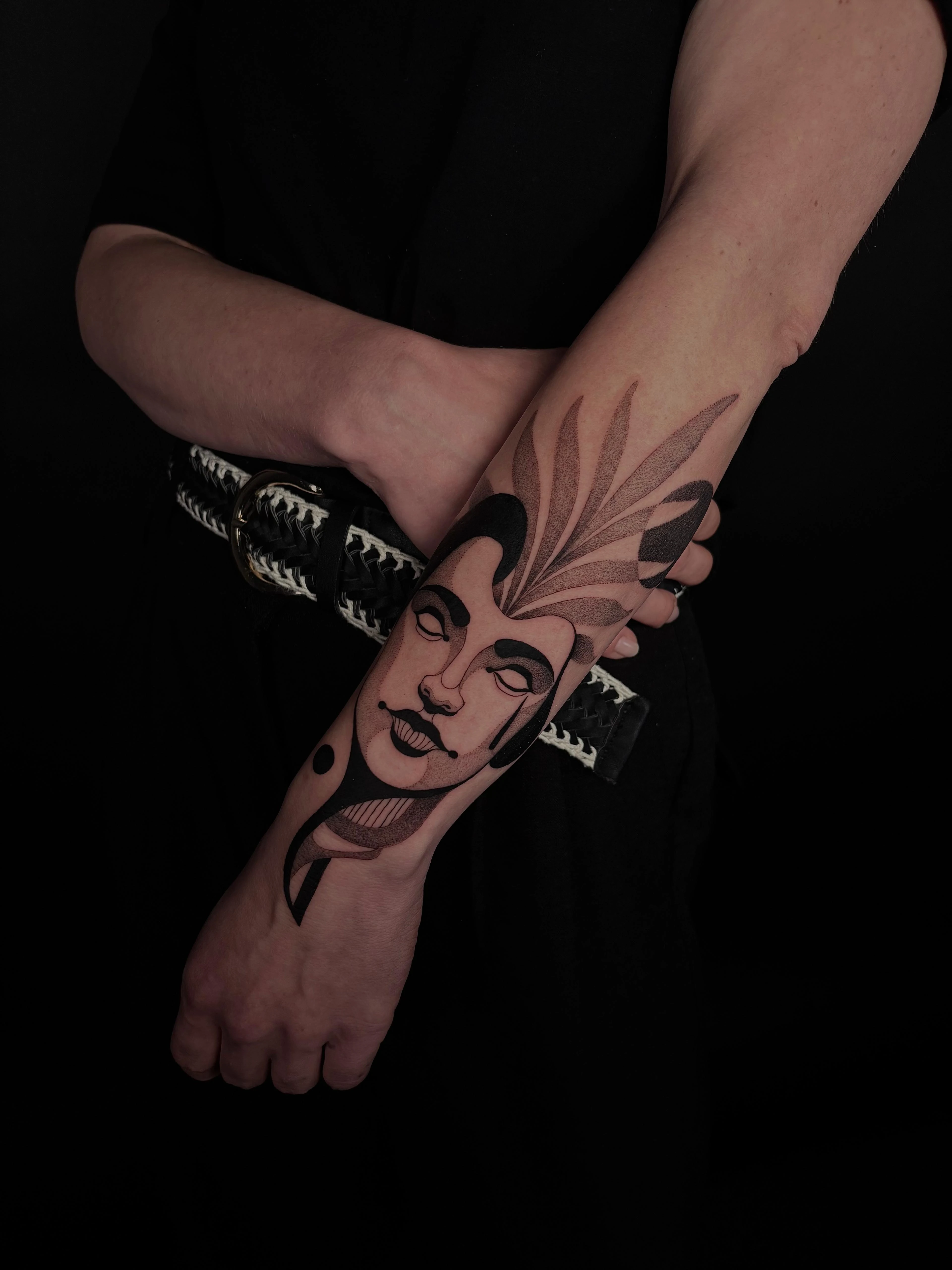 Illustrative, Blackwork and Surrealism tattoo by Bruno Da Mata