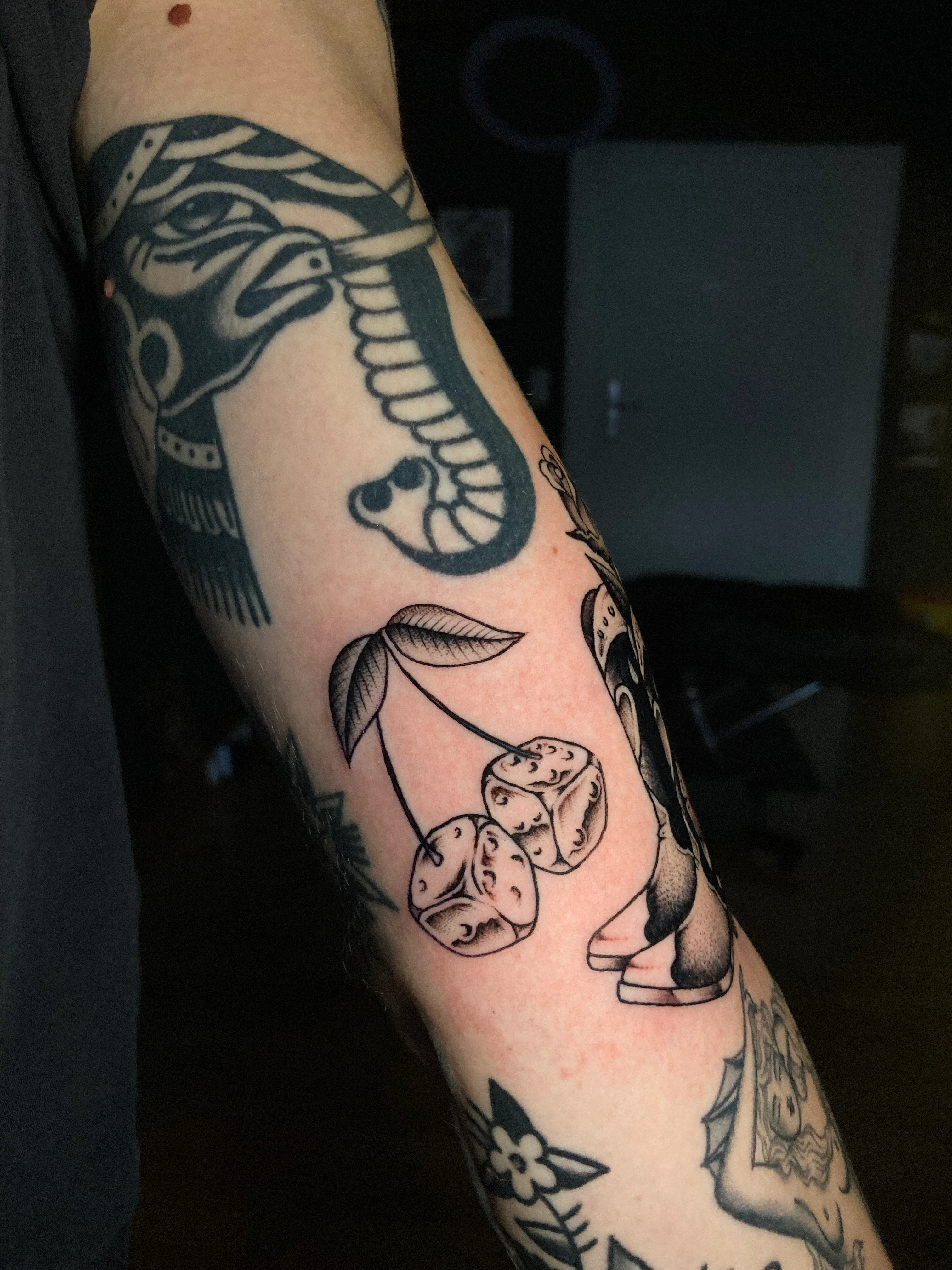 Traditional & Old School and Fineline tattoo by Arseniy