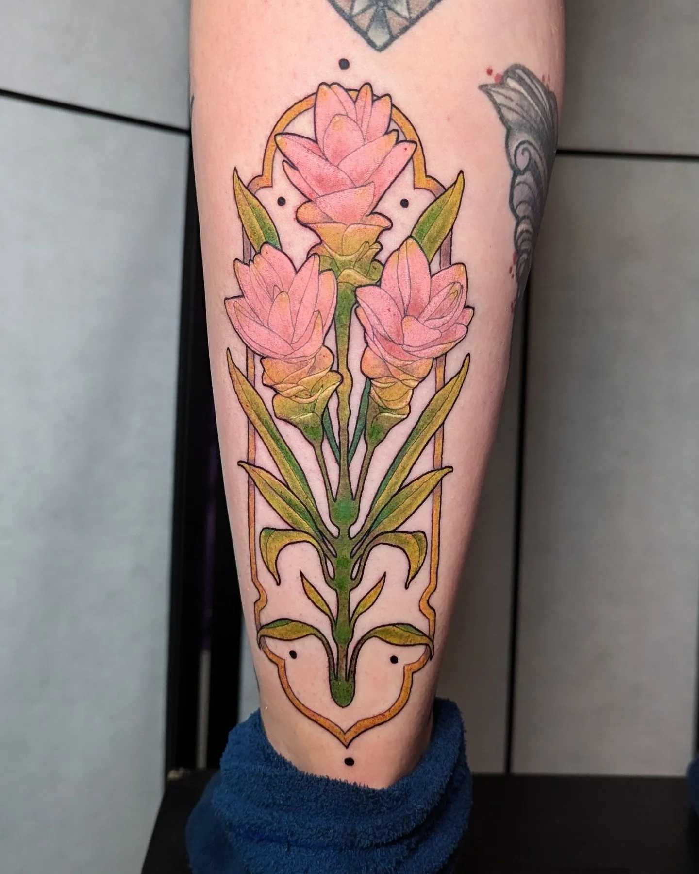 Art Nouveau, Floral & Botanic and Neo Traditional tattoo by Luh