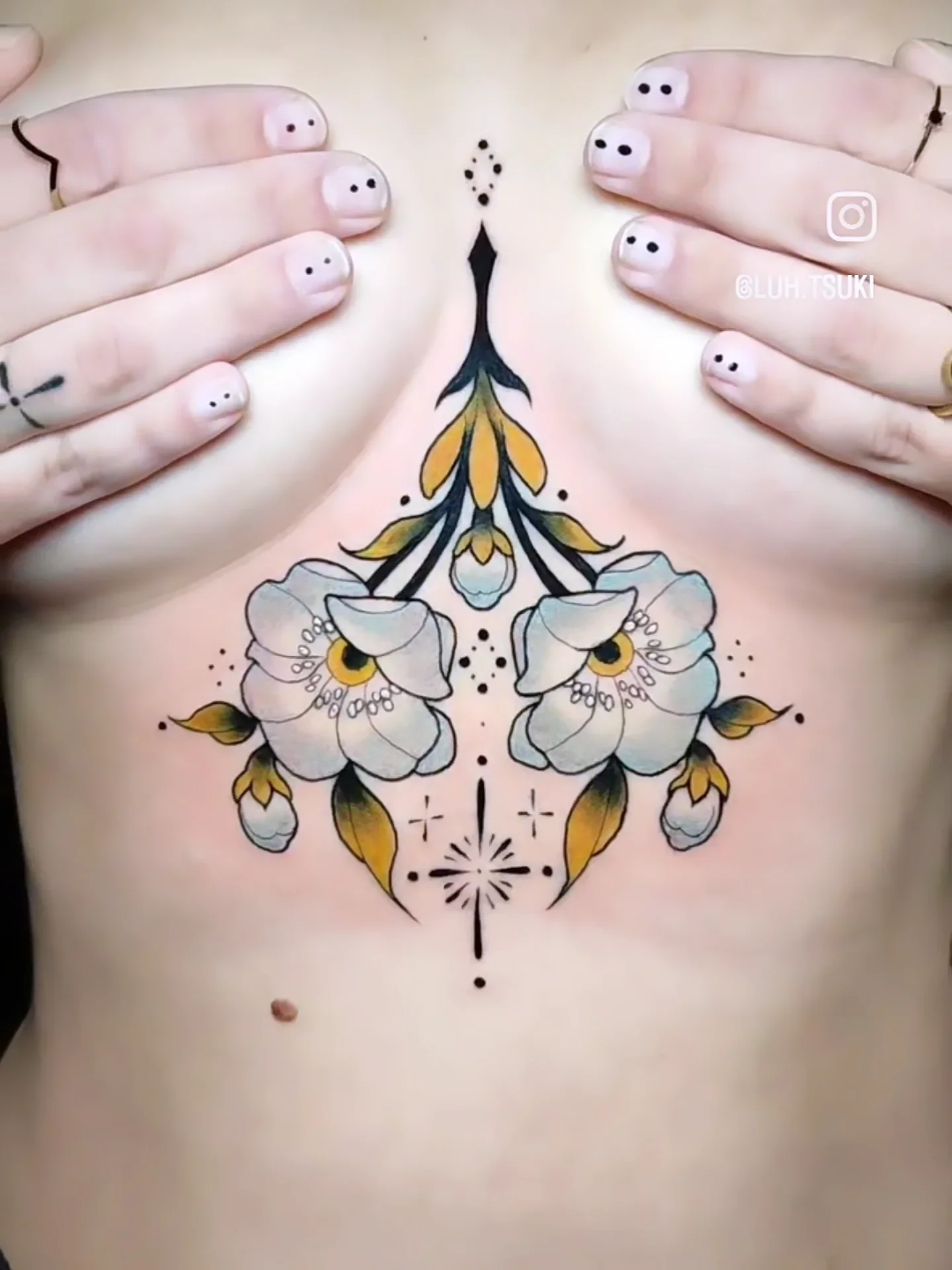 Floral & Botanic and Neo Traditional tattoo by Luh