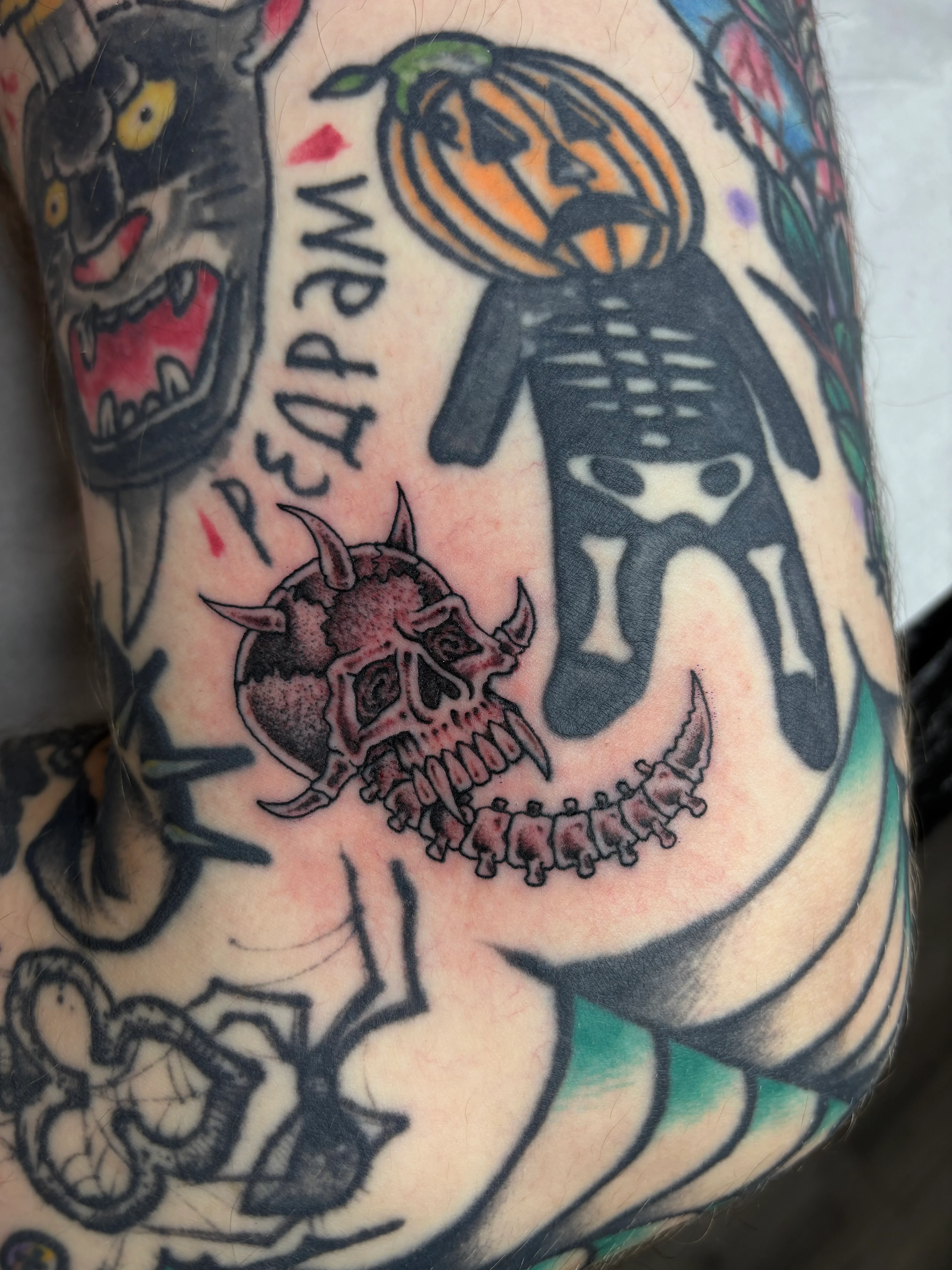 Traditional & Old School, Fineline and Dotwork tattoo by Arseniy