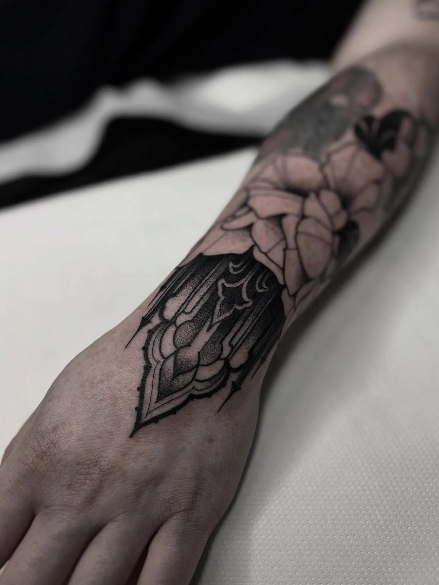 Blackwork tattoo by Sinah Ra