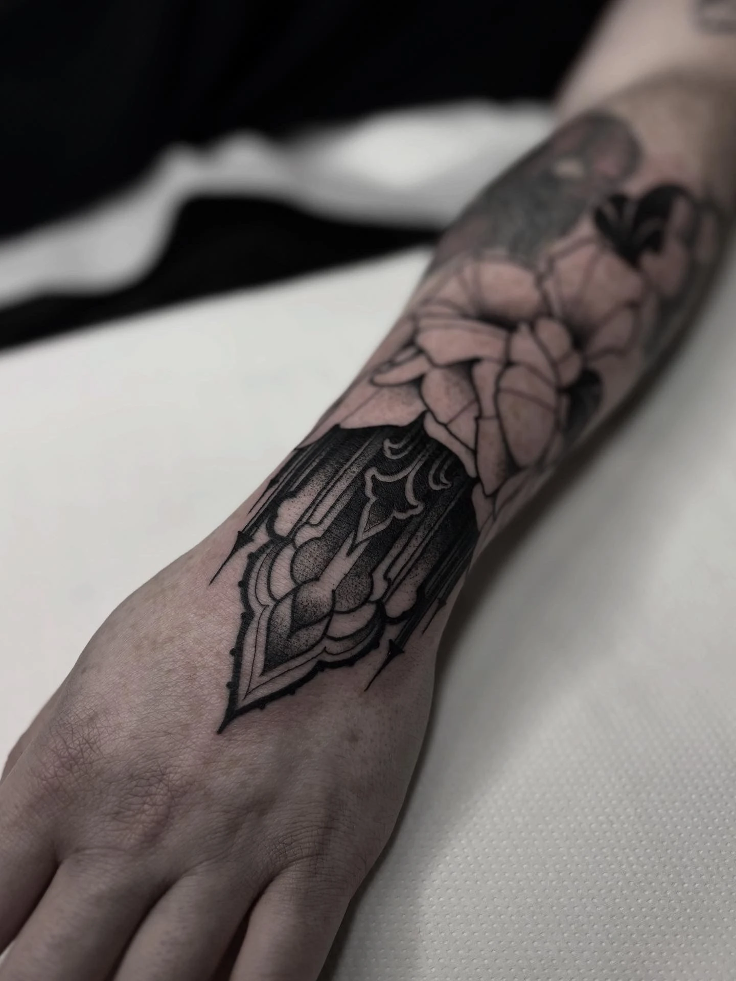 Blackwork tattoo by Sinah Ra