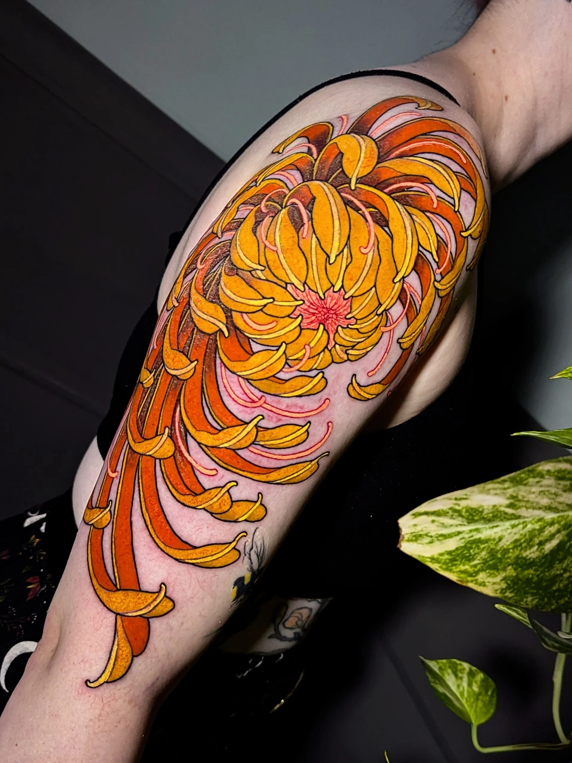 Floral & Botanic and Neo Traditional tattoo by Luh