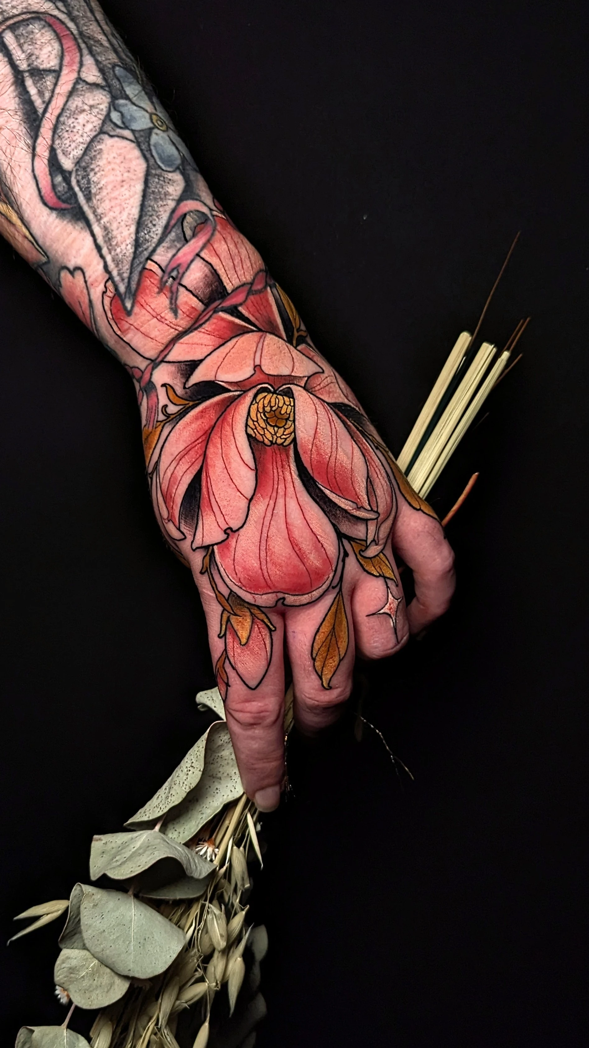 Floral & Botanic and Neo Traditional tattoo by Luh