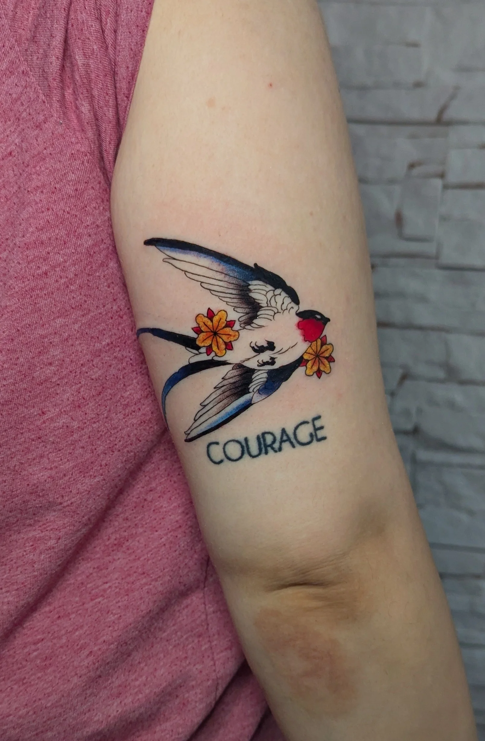 Illustrative tattoo by Sera