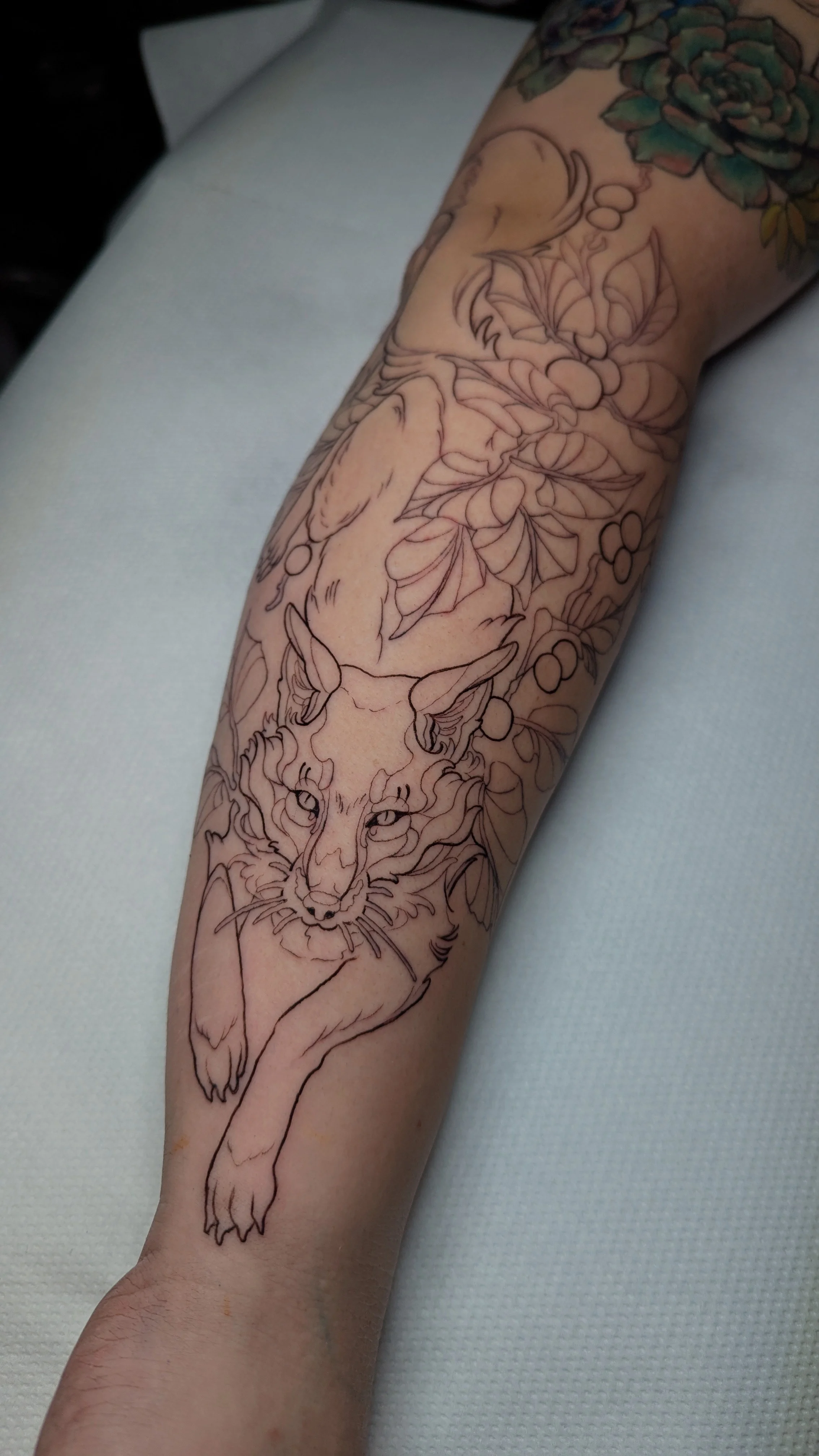 Linework tattoo by Sera