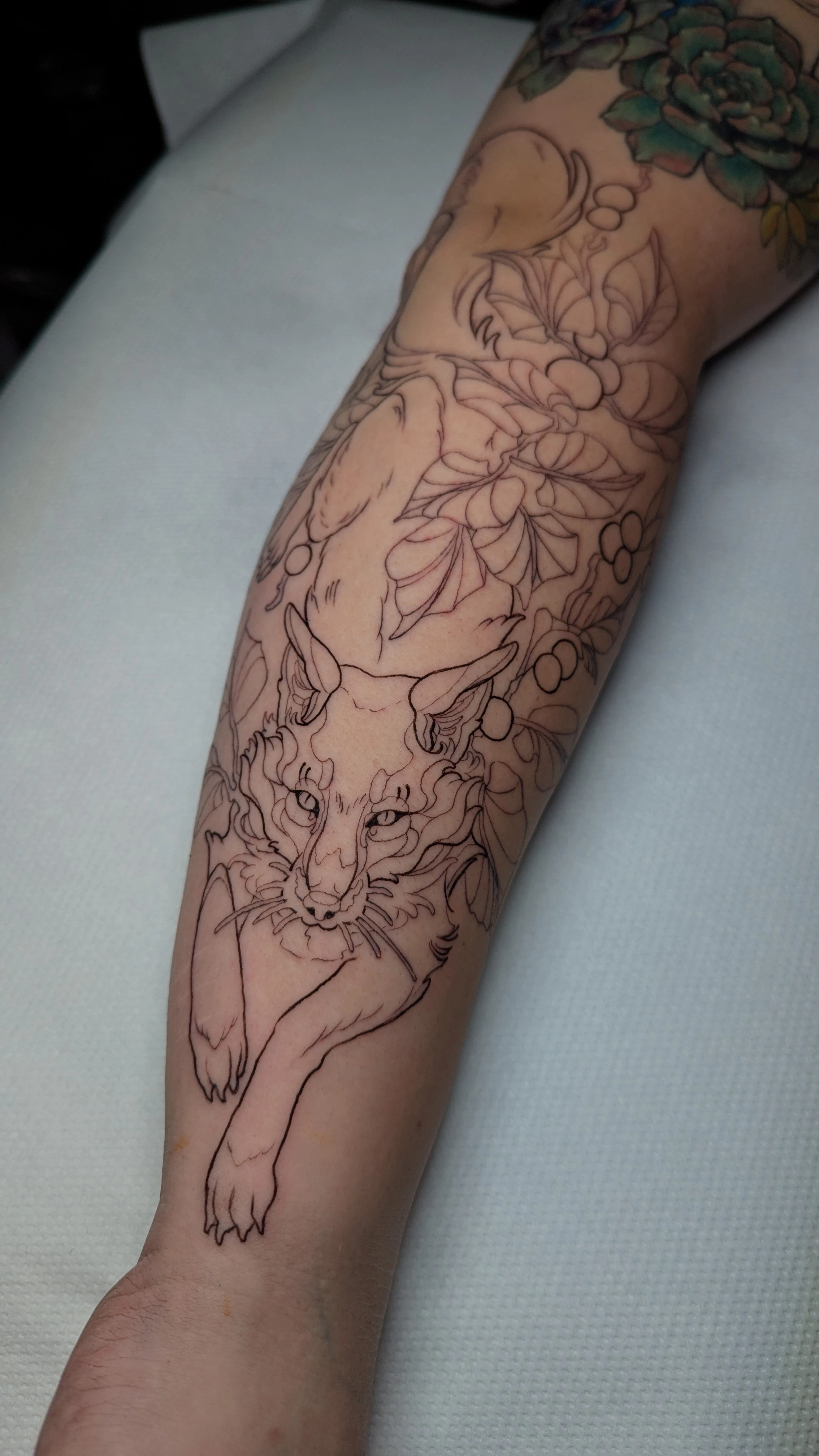 Linework tattoo by Sera