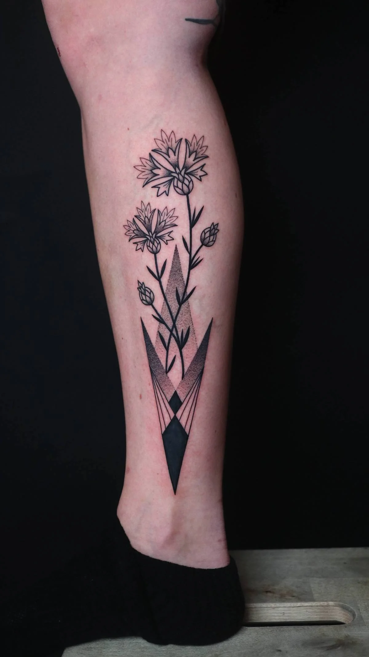 Blackwork, Dotwork and Floral & Botanic tattoo by Ed Zlotin