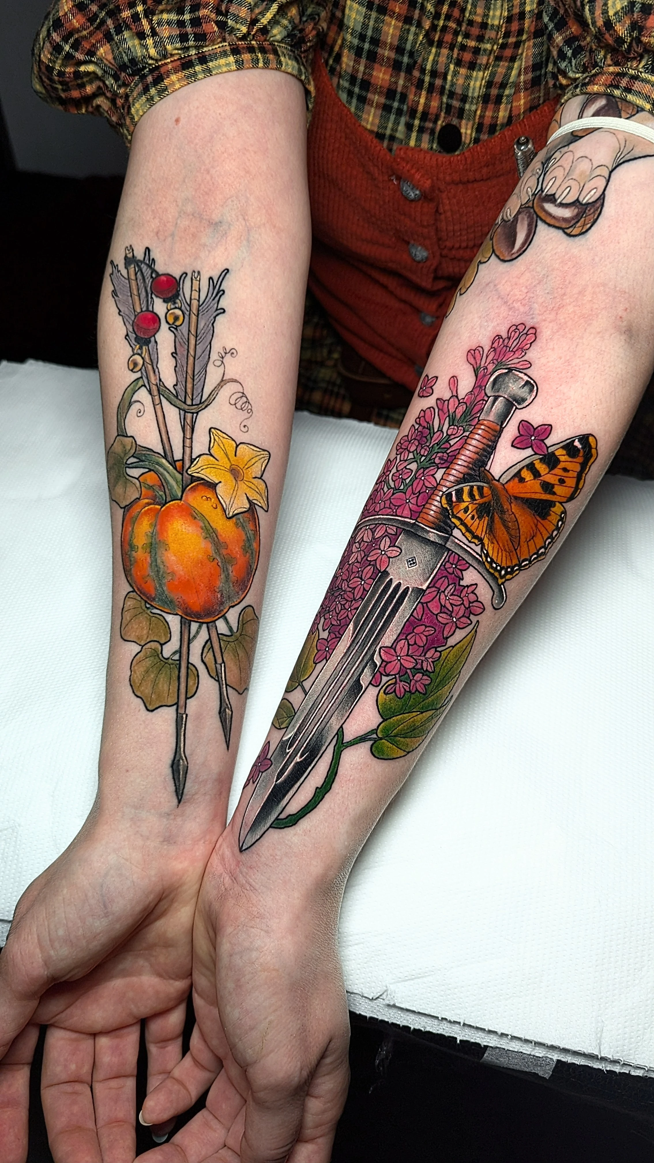 Floral & Botanic and Neo Traditional tattoo by Luh
