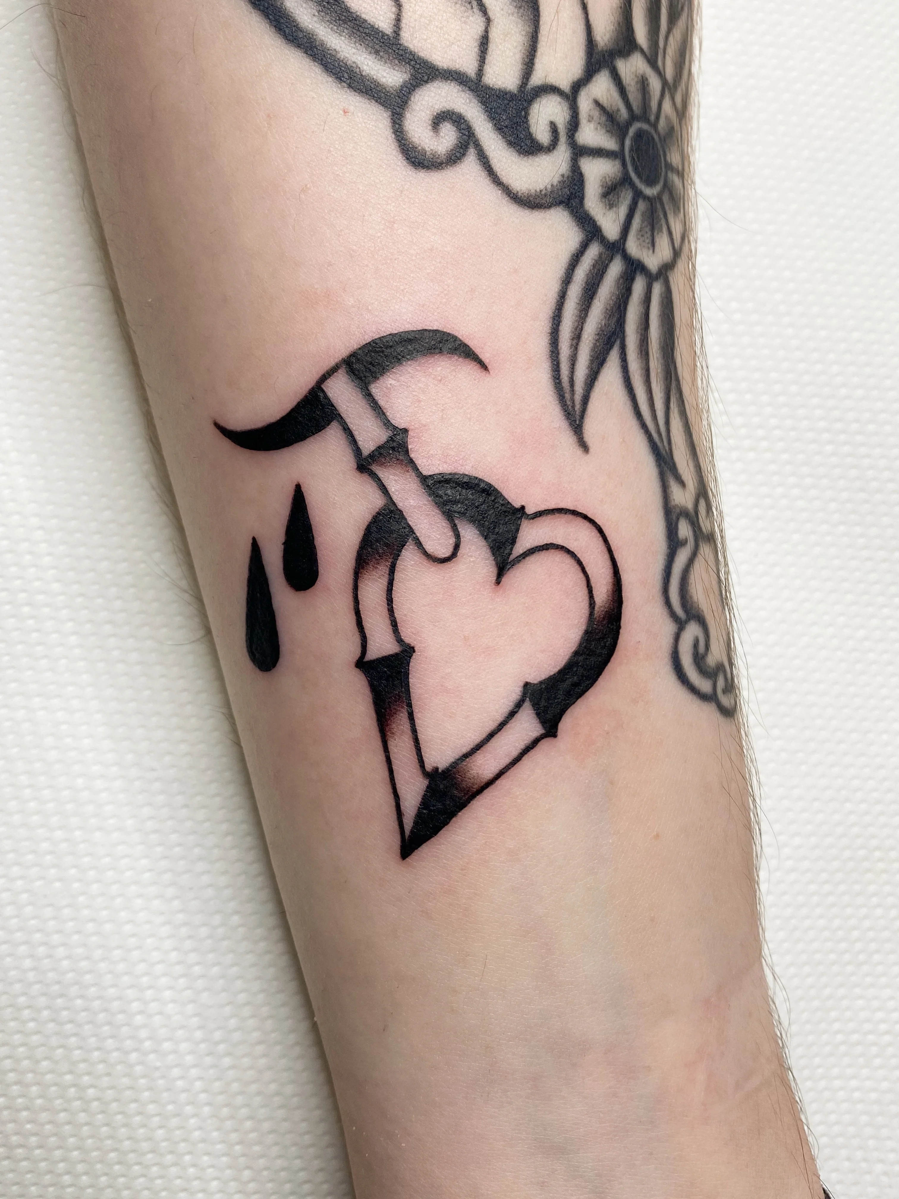 Traditional & Old School tattoo by Sarah