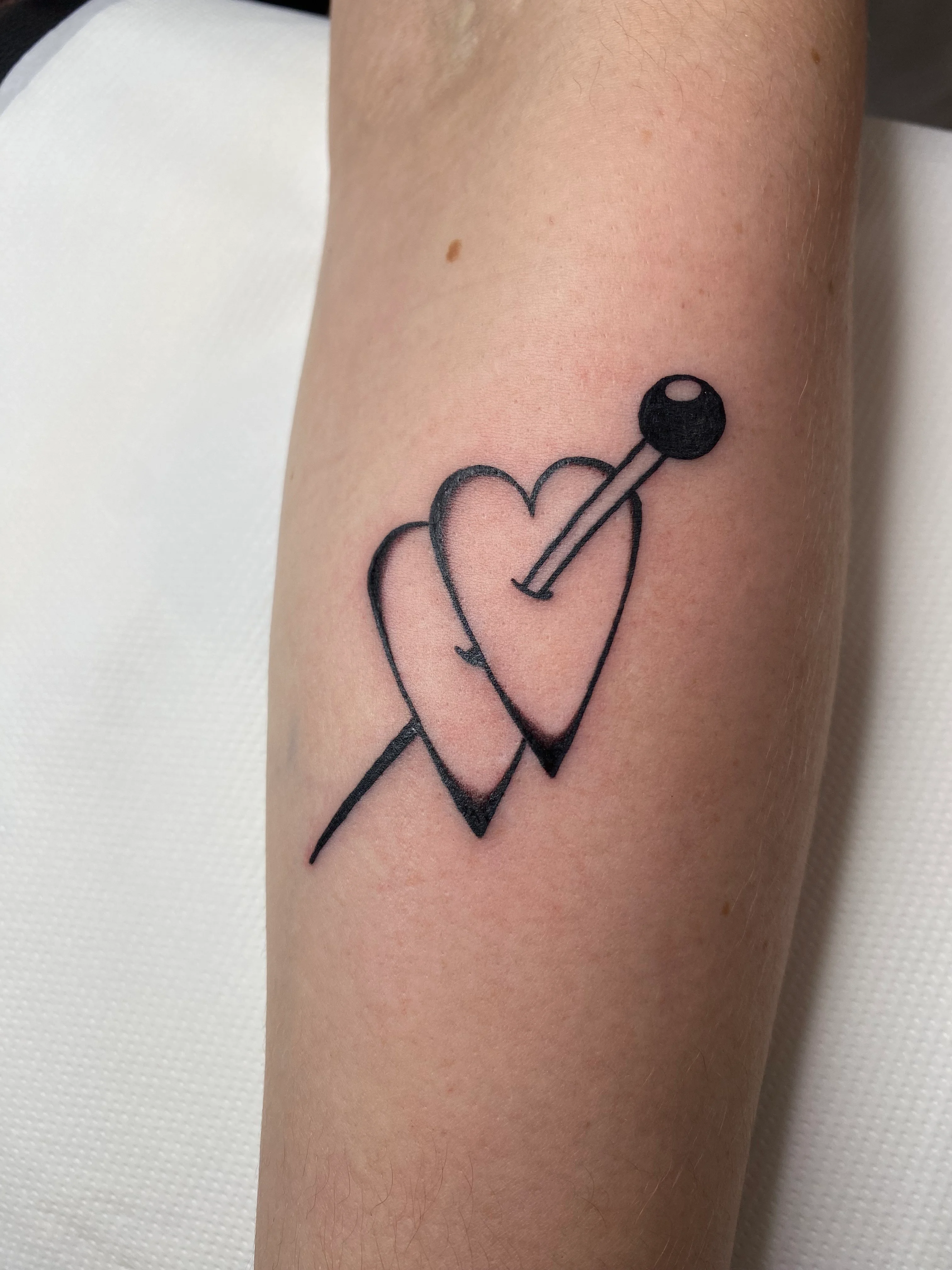 Linework and Traditional & Old School tattoo by Sarah