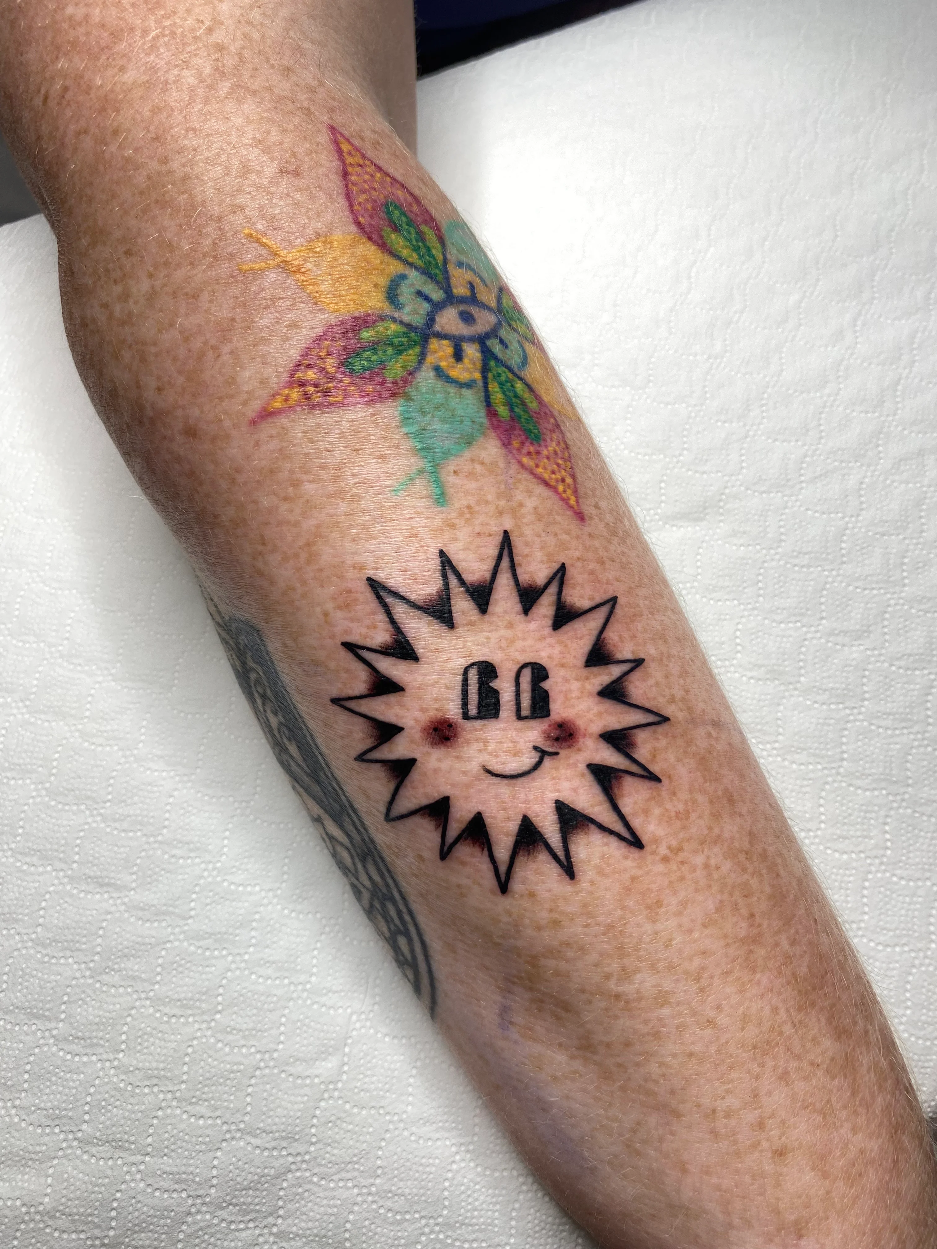 Traditional & Old School tattoo by Sarah