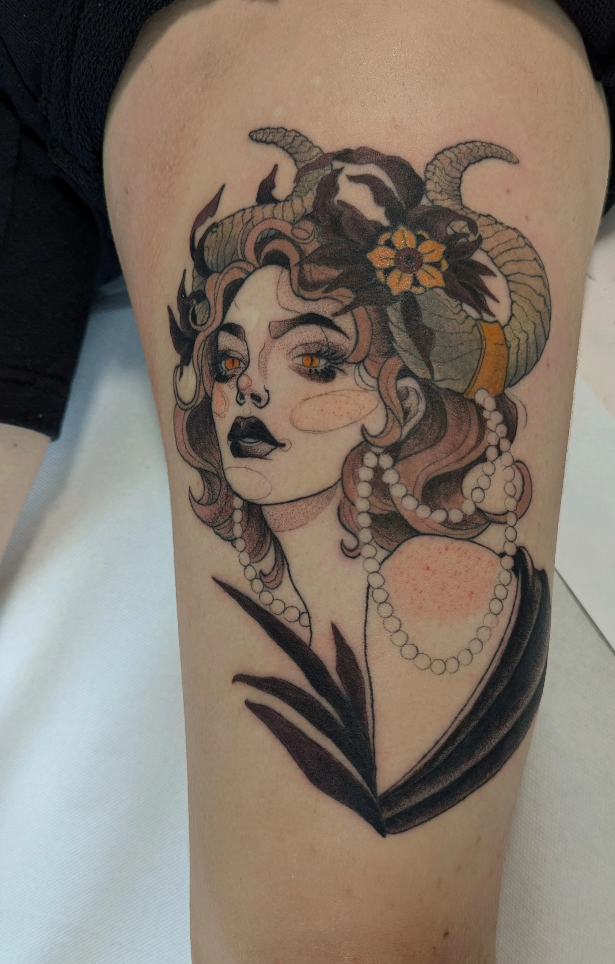 Neo Traditional, Illustrative and Art Nouveau tattoo by Sera