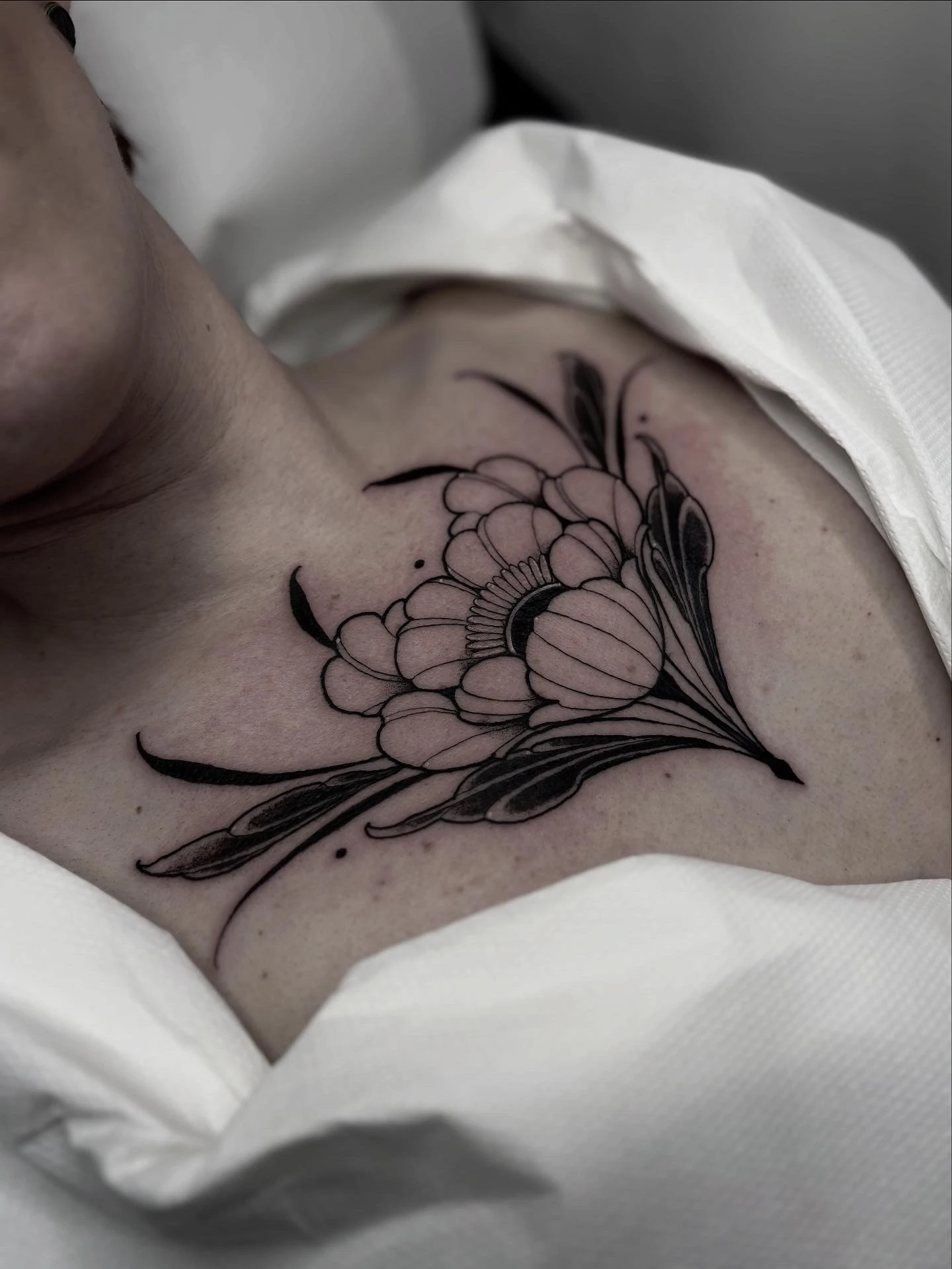 Floral & Botanic, Blackwork, Neo Traditional and Ornamental tattoo by Sinah Ra