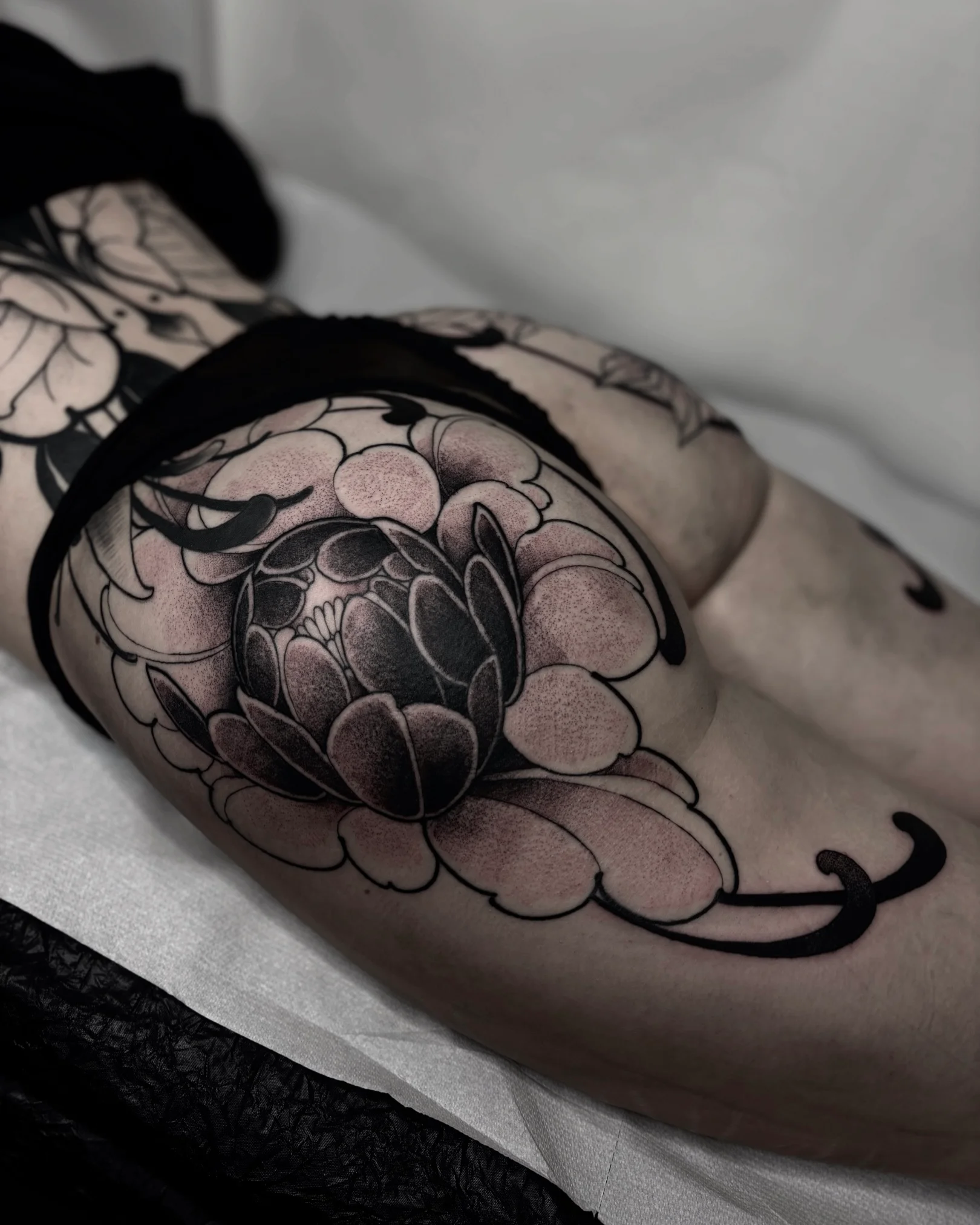 Floral & Botanic and Blackwork tattoo by Sinah Ra