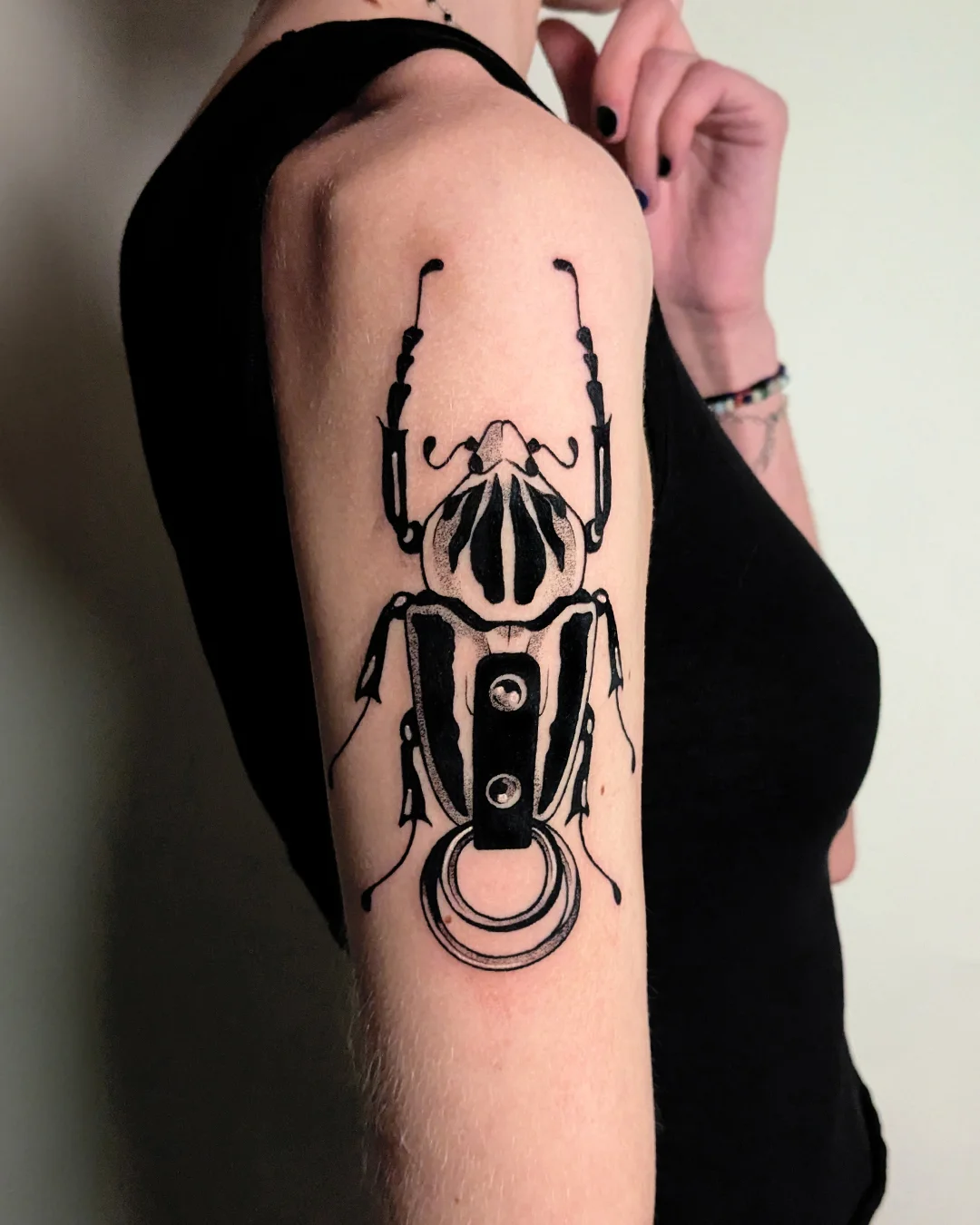 Illustrative tattoo by Zohar